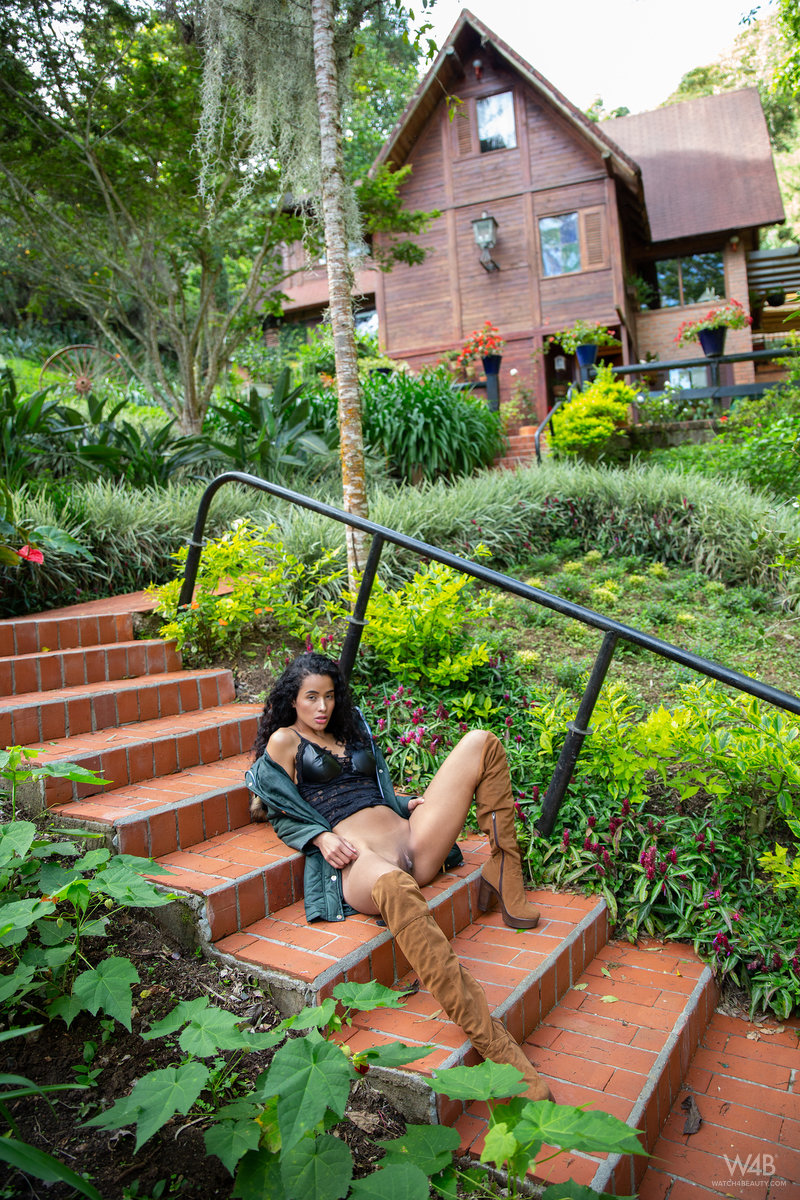 Mia Nix: Great Free Time