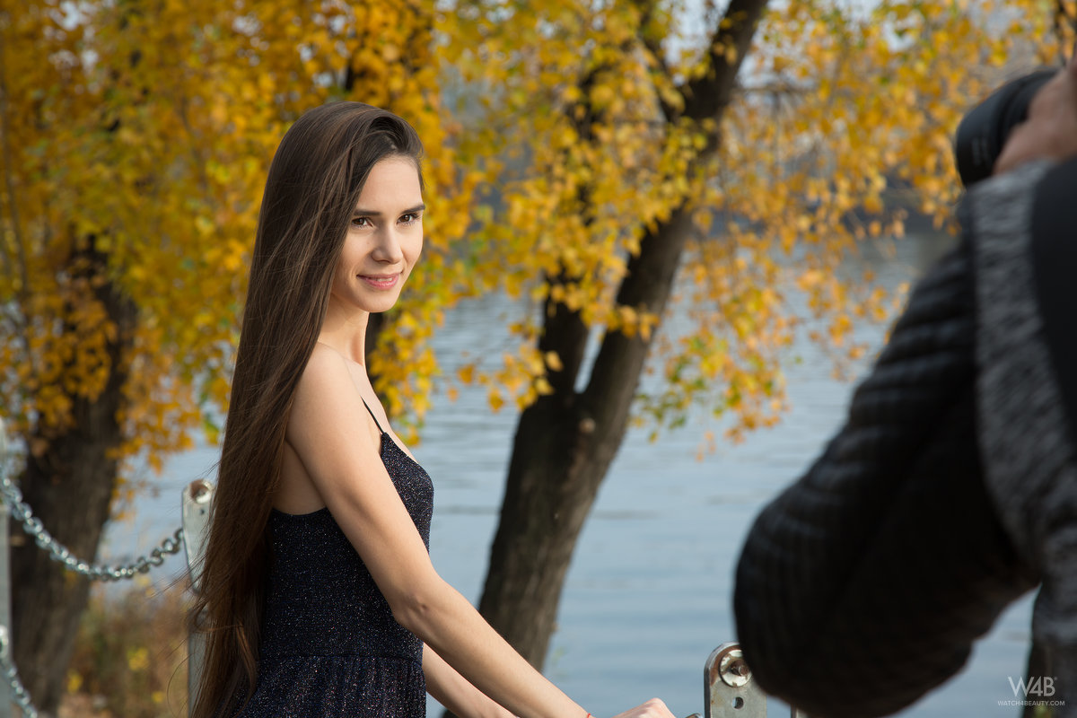 Leona Mia: Leona In Prague