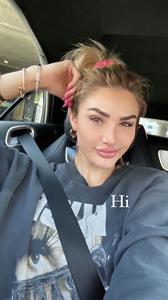 Chloe Amour - Porn Star Chloe Amour