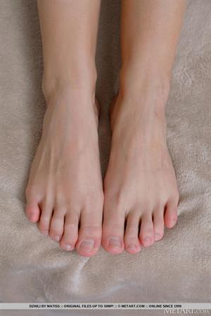 Dzhili Nude Pictures Lingerie Model