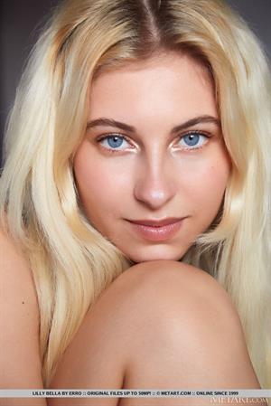 Lilly Bella Nude Pictures Platinum Pleasure