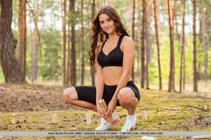 Mara Blake Nude Pictures Outdoor Princess