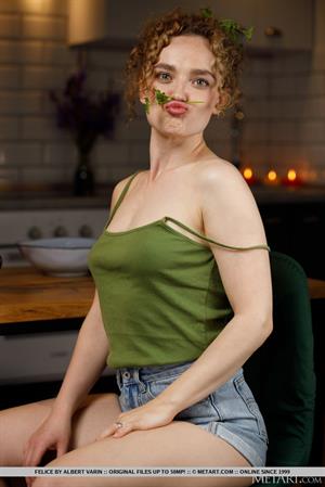 Felice Nude Pictures Green