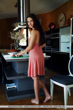 Mara Blake Nude Pictures Sharp