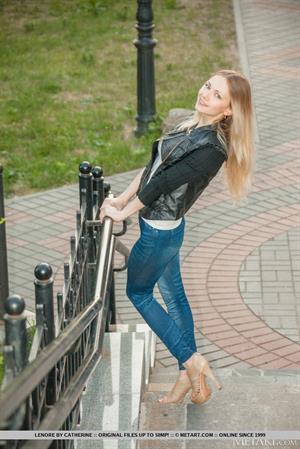 Lenore Nude Pictures Surprise