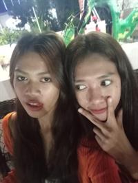 Deep swallowing Davao sisters... 