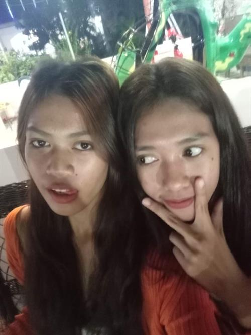 Deep swallowing Davao sisters... 