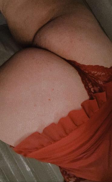 Kendra in lingerie taking a selfie and - ass