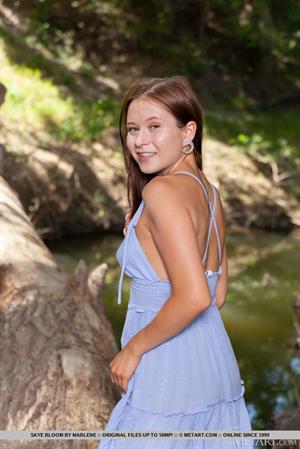 Skye Bloom Nude Pictures Presenting Skye Bloom