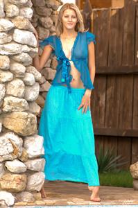 Larissa - Blue like the Sea