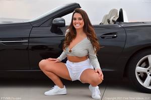 Nolina Nude Pictures Driving Us Crazy