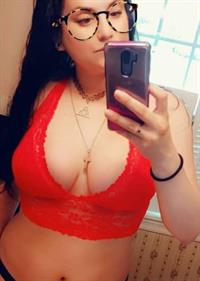 Luna Phoenix taking a selfie