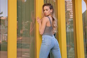 TushyRaw.com 05-19-2019 Naomi Swann - New In Town