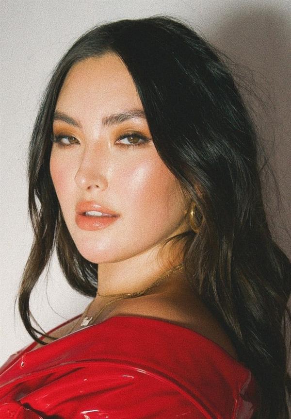 Yumi Nu