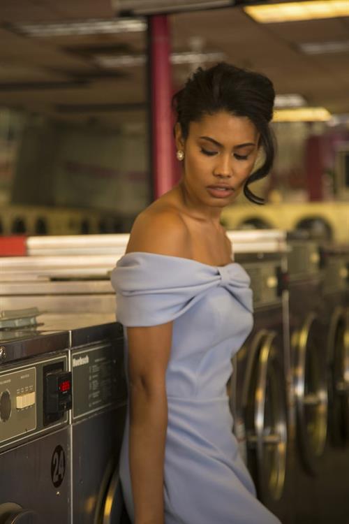 Leyna Bloom Pictures Leyna Bloom