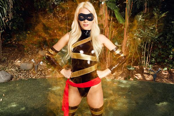 VRCosplayX 06-17-2022 Kenna James - Carol Danvers (Ms Marvel) A XXX Parody