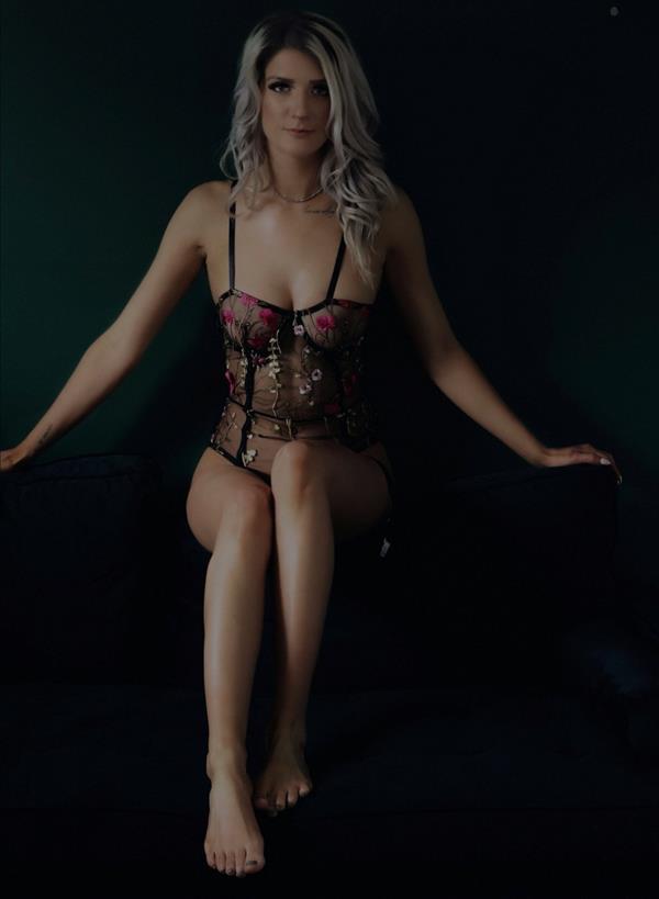 Shauna in lingerie