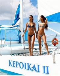 Scorching Hot Twin Sisters Elisha & Renee Herbert