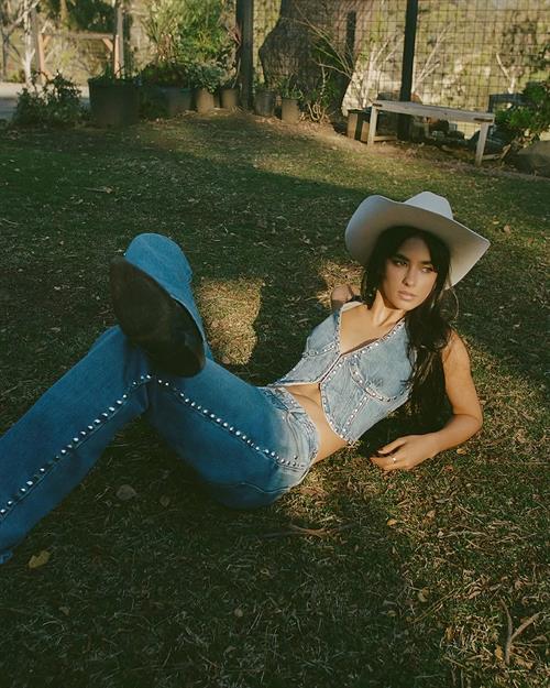 Elisha & Renee Herbert - Cowgirls