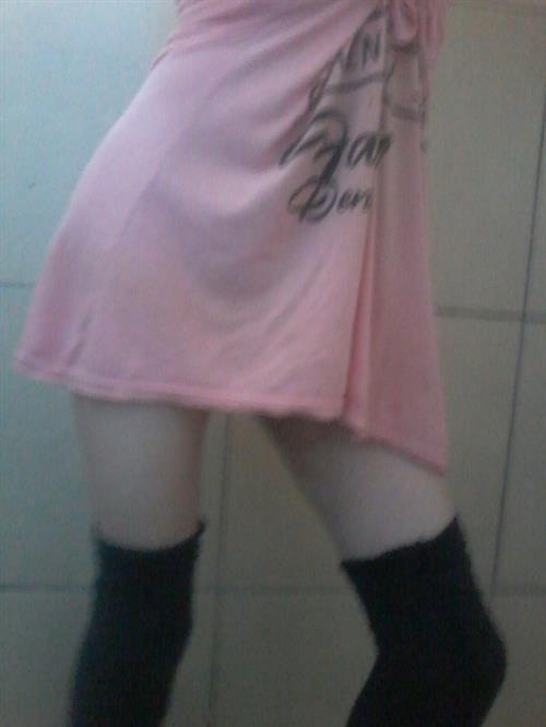 Natalie Teth taking a selfie