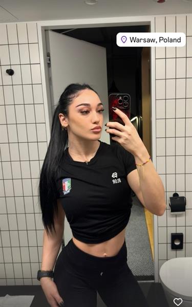 Giulia Miserendino taking a selfie