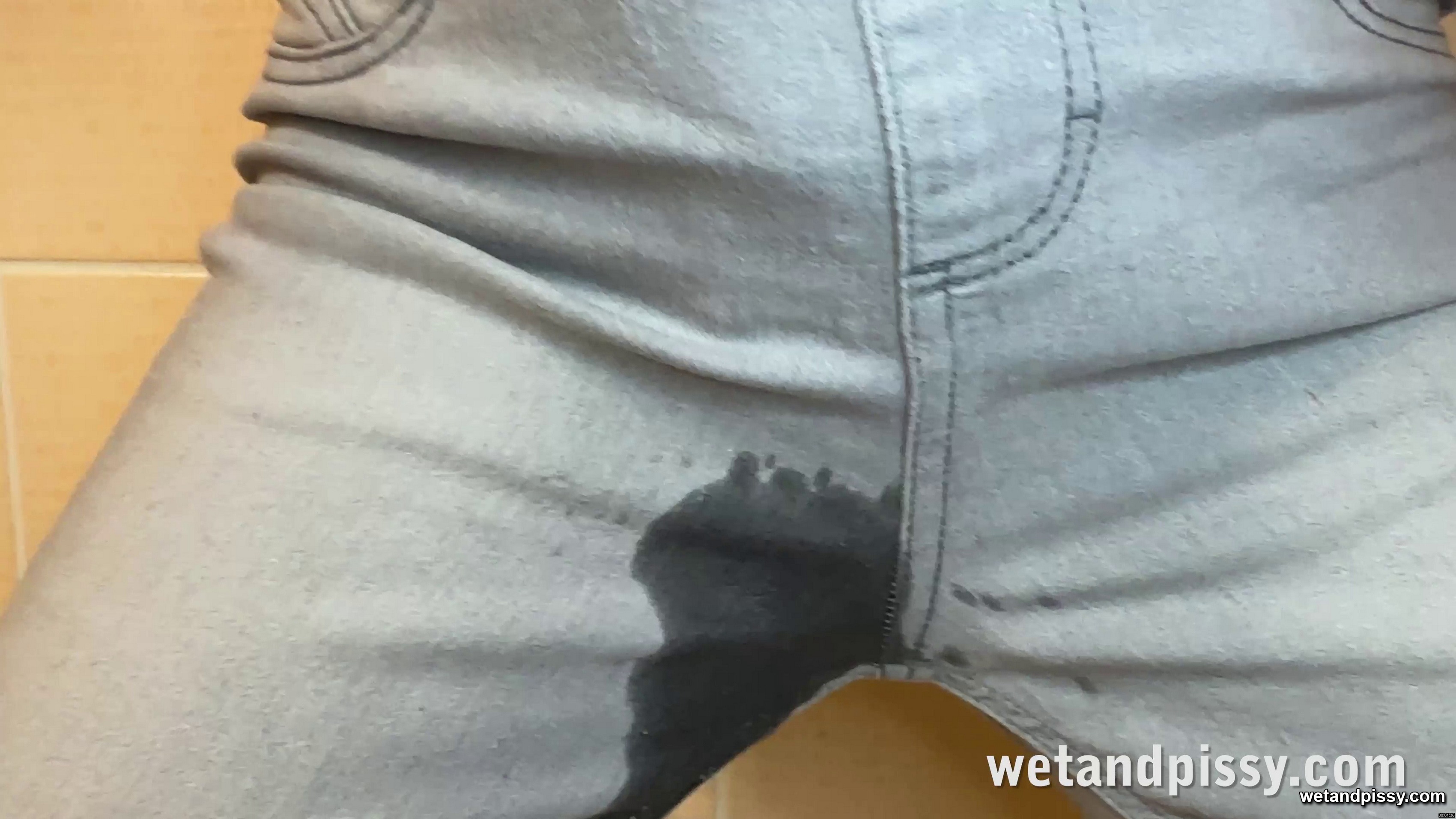 Claudias Home Bath Selfie