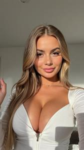 Rilee Shepard - Model and social media influencer