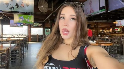 Emily, Oakbrook Twinpeaks