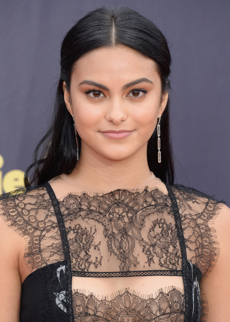 Camila Mendes