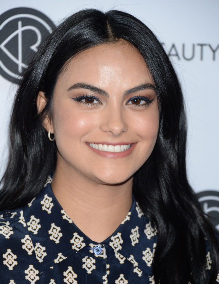 Camila Mendes