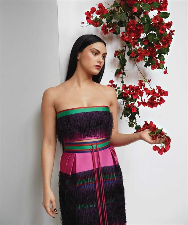 Camila Mendes