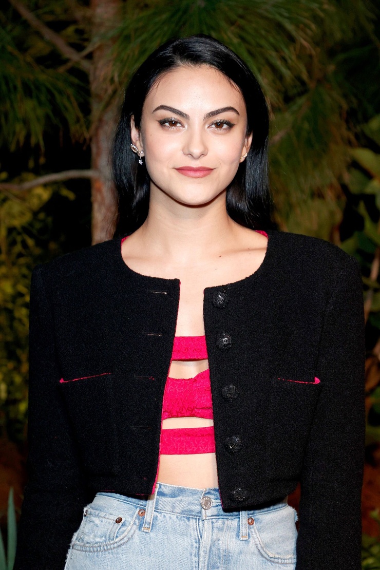 Camila Mendes