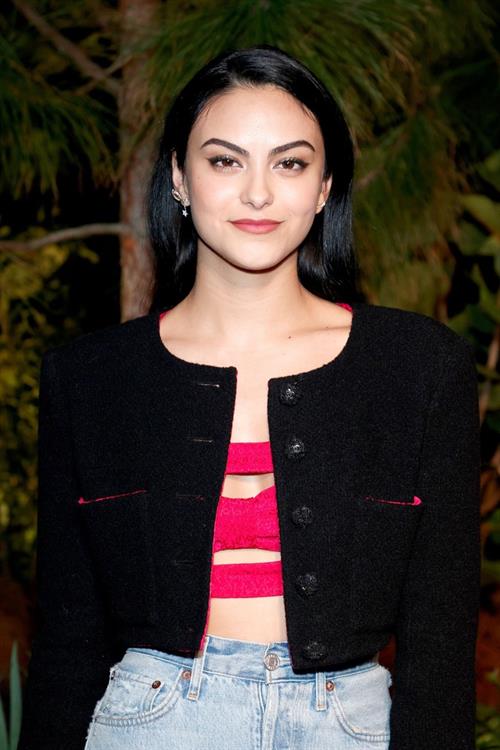 Camila Mendes
