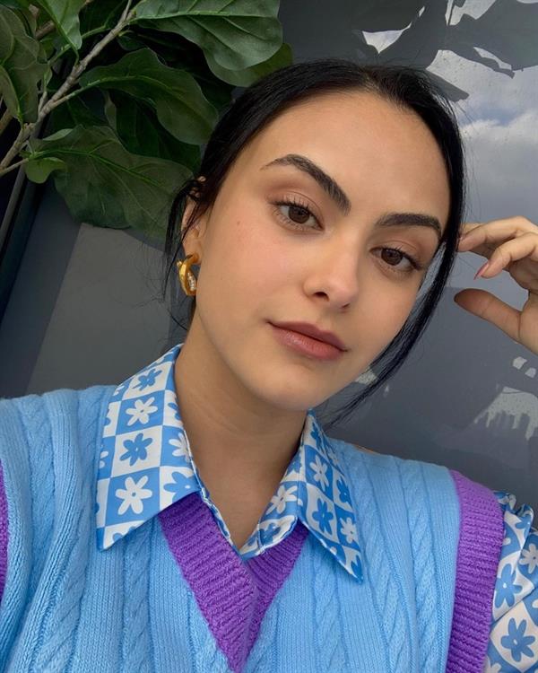Camila Mendes