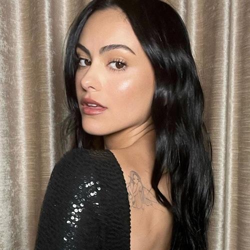 Camila Mendes