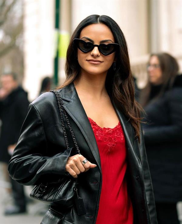 Camila Mendes