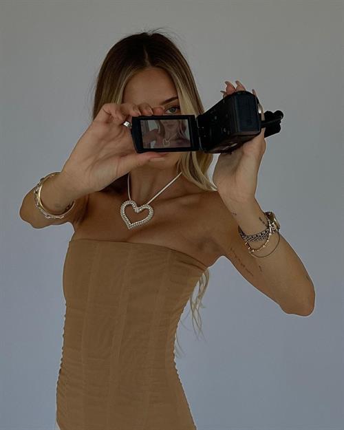 Delilah Belle Hamlin