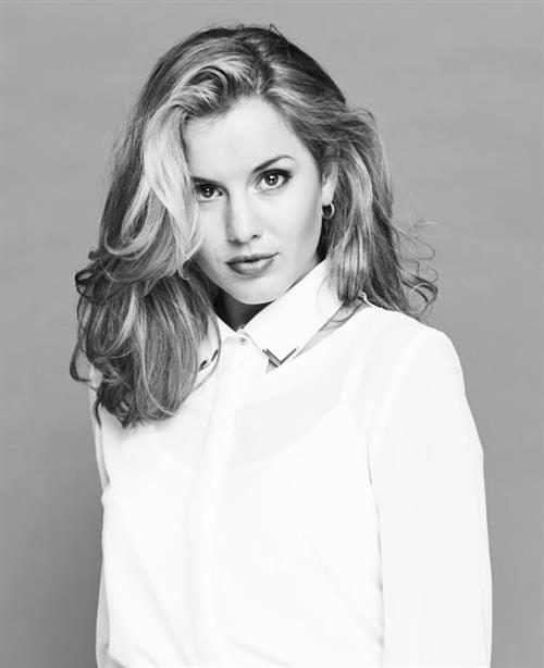 Caggie Dunlop