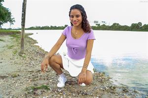 Isabella FTV Nude Pictures Overexposed Outside