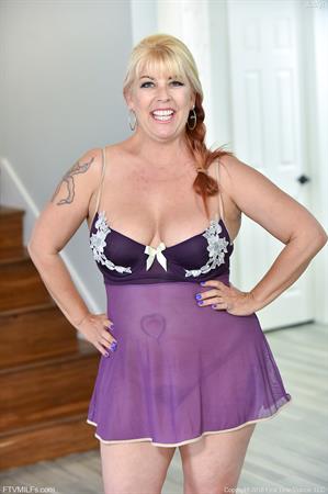 Joclyn FTV Nude Pictures Sheer Curves