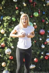 Niki Fights the Heat