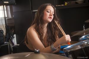Hailee Fox Nude Pictures Playing The Drums