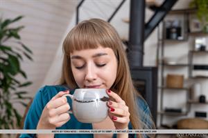 Arete Nude Pictures Teal Temptation