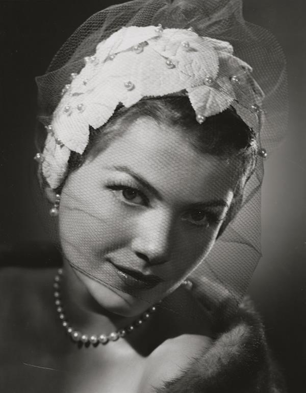 Anne Baxter