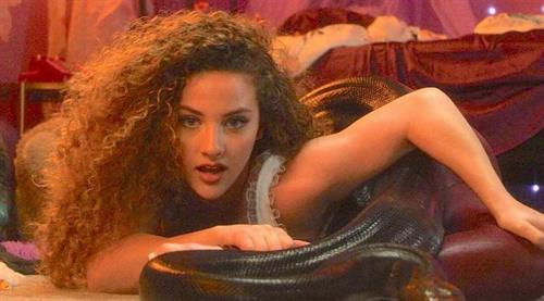 Sofie Dossi Pictures Sofie Dossi