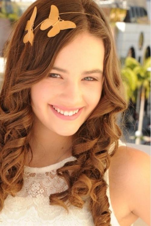 Mary Mouser