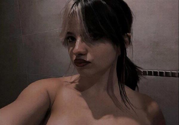 VgothV taking a selfie