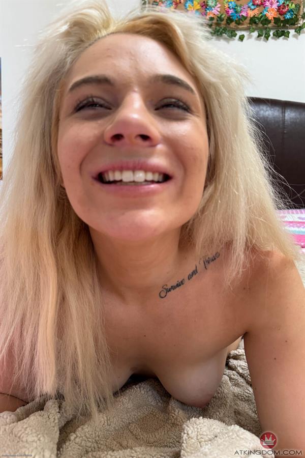 Ellie Smoke - breasts