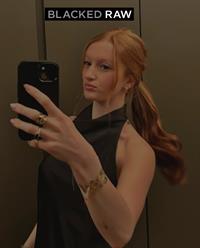 Sveva taking a selfie