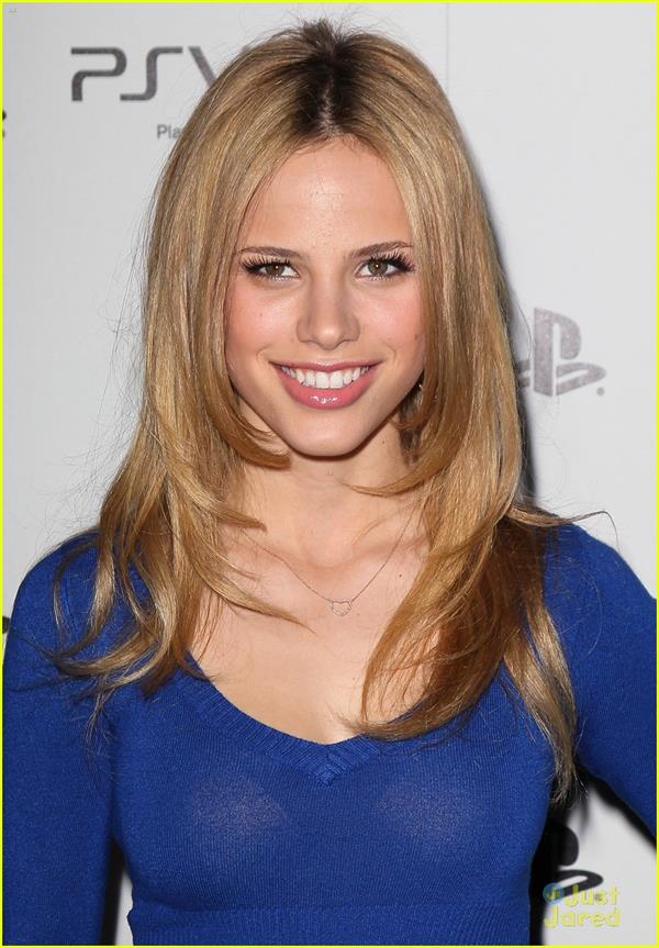 Halston Sage